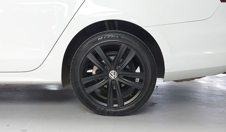 Volkswagen Jetta 2.0 TSI HIGHLINE DSG Sedan 2017