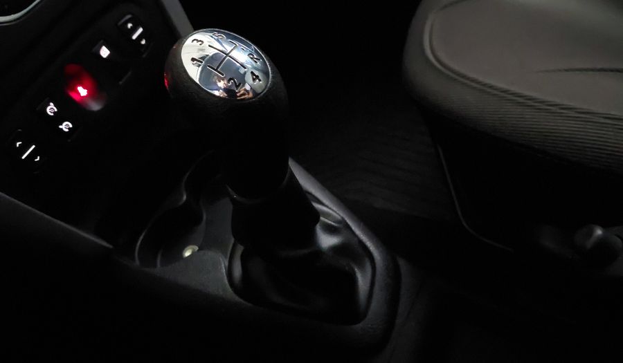 Renault Logan 1.6 PRIVILEGE Sedan 2019