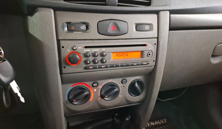 Renault Symbol 1.6 PACK 16V Sedan 2011