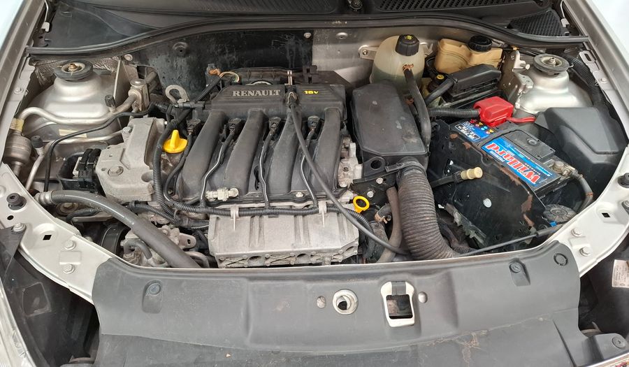 Renault Symbol 1.6 PACK 16V Sedan 2011