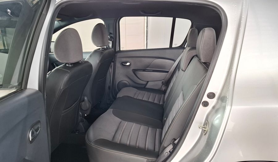 Renault Sandero Stepway 1.6 INTENS Hatchback 2023