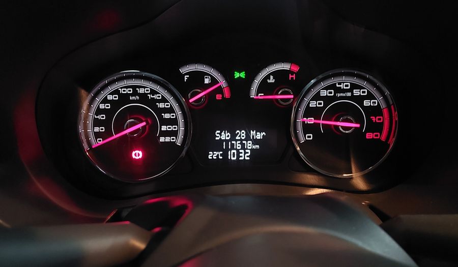 Fiat Palio 1.6 16V ESSENCE Hatchback 2013