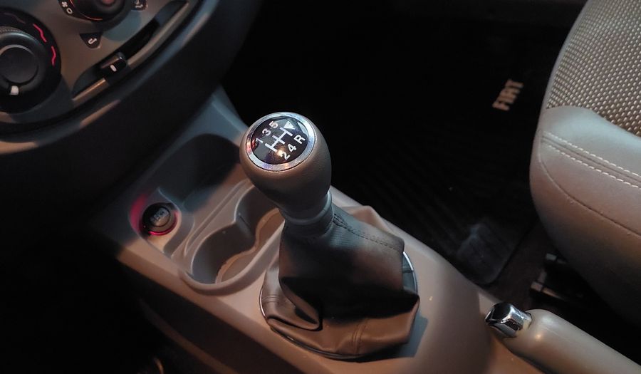 Fiat Palio 1.6 16V ESSENCE Hatchback 2013