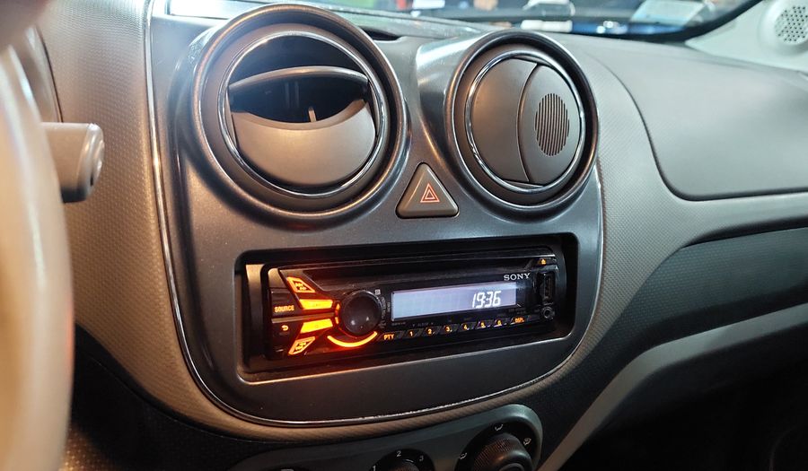 Fiat Palio 1.6 16V ESSENCE Hatchback 2013