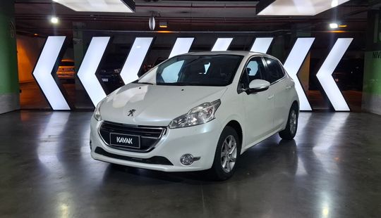 Peugeot • 208