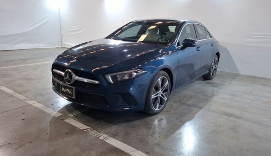 Mercedes Benz • Clase A
