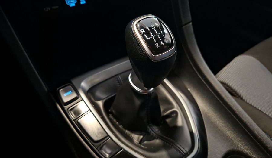 Hyundai Veloster 2.0 JS PLUS Hatchback 2021