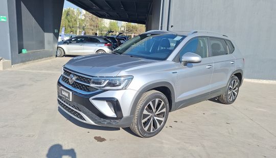 Volkswagen • Taos