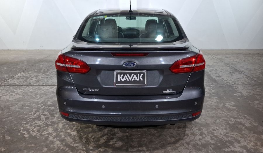 Ford Focus 2.0 SE APPEARENCE AT Sedan 2015