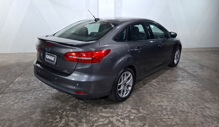 Ford Focus 2.0 SE APPEARENCE AT Sedan 2015