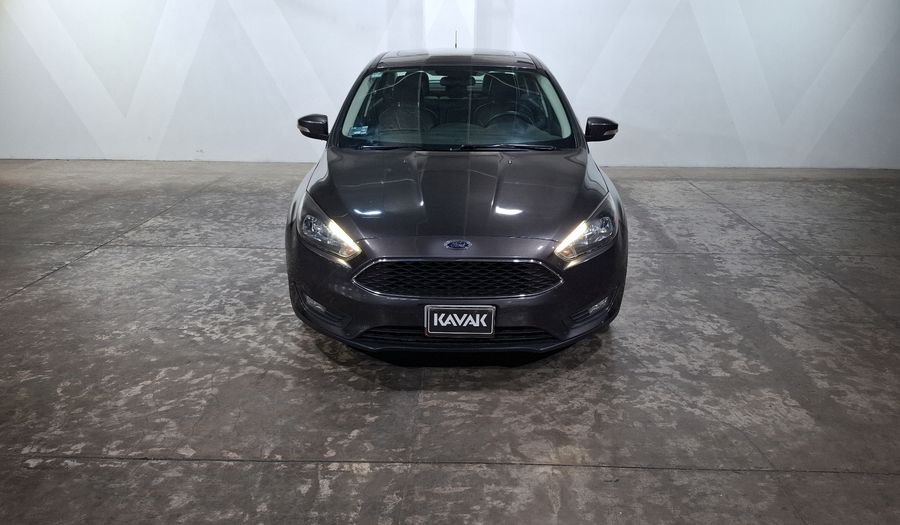 Ford Focus 2.0 SE APPEARENCE AT Sedan 2015