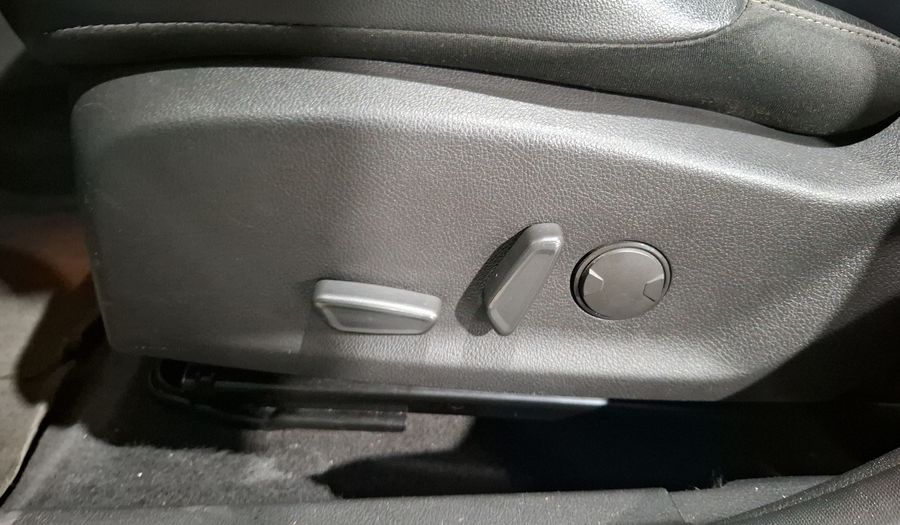 Ford Focus 2.0 SE APPEARENCE AT Sedan 2015