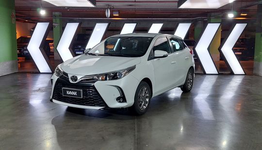 Toyota • Yaris