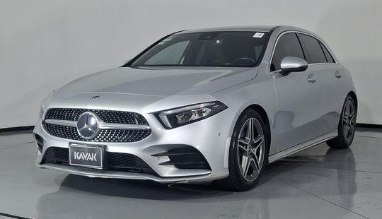 Mercedes Benz • Clase A