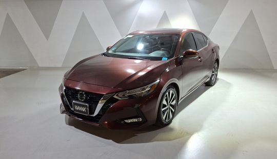 Nissan • Sentra