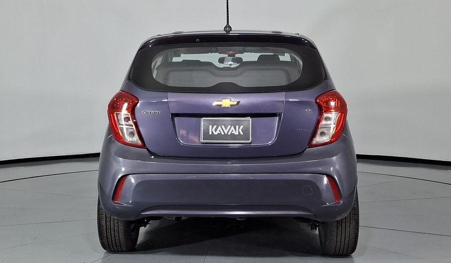 Chevrolet Spark 1.4 LT B MT Hatchback 2016
