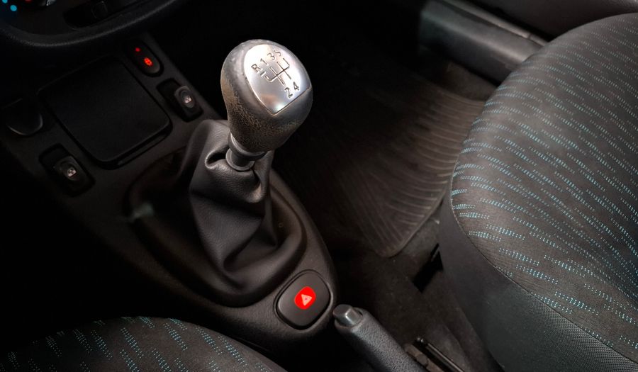 Renault Clio 1.1 DYNAMIQUE Hatchback 2015