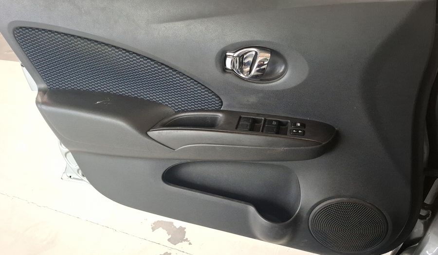 Nissan Note 1.6 ADVANCE Hatchback 2015