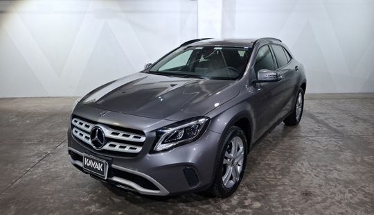 Mercedes Benz • Clase GLA