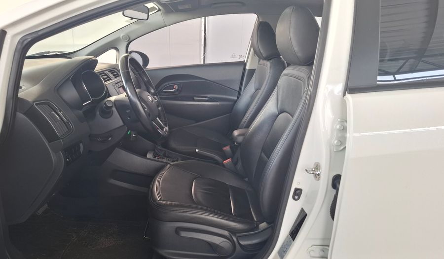 Kia Rio 1.4 EX AT Hatchback 2015