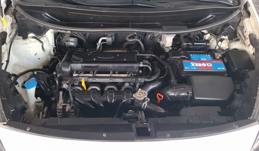 Kia Rio 1.4 EX AT Hatchback 2015