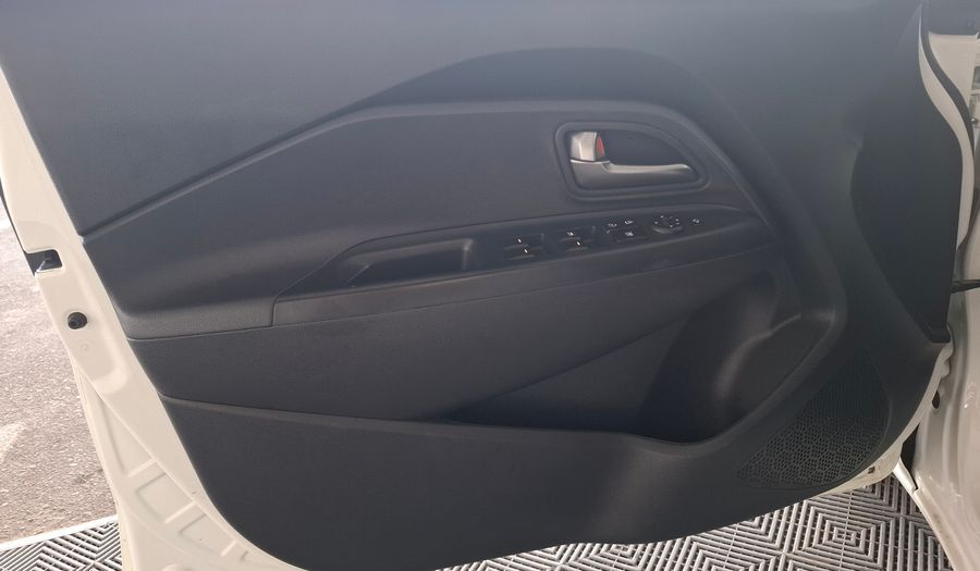 Kia Rio 1.4 EX AT Hatchback 2015