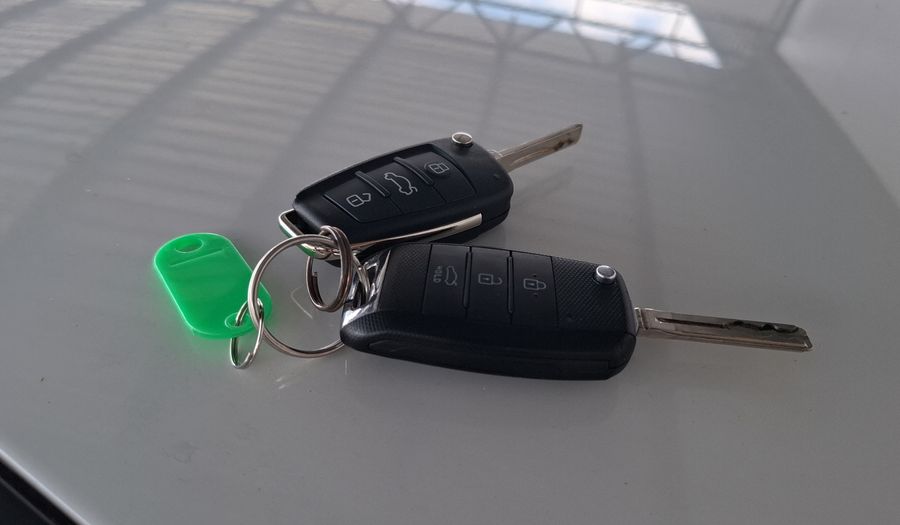 Kia Rio 1.4 EX AT Hatchback 2015