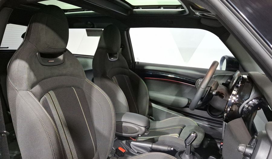 Mini Cooper S 2.0 COOPER ALL BLACK DCT Hatchback 2024