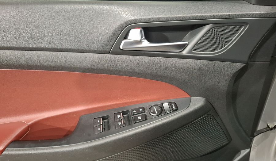 Hyundai Tucson 2.4 LIMITED TECH AUTO Suv 2021