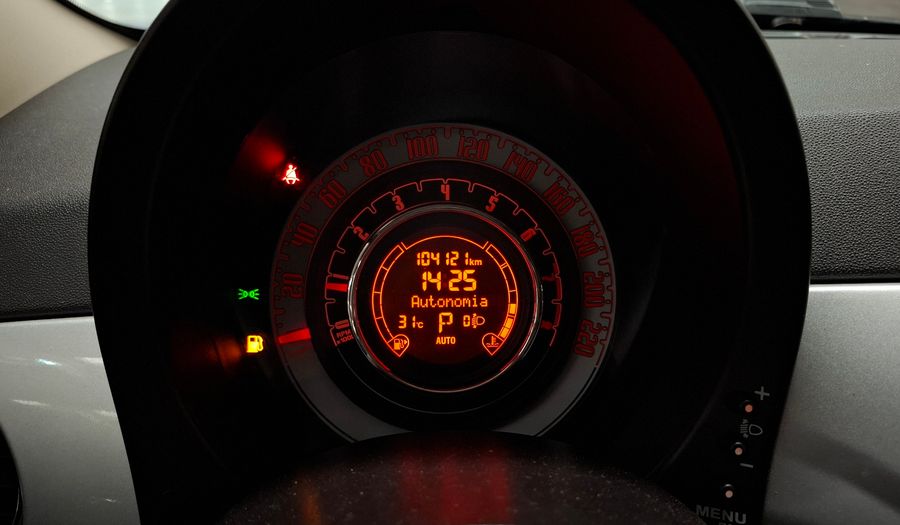 Fiat 500 1.4 16V LOUNGE AUTO Hatchback 2012