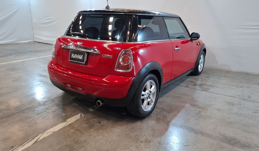 Mini Cooper 1.6 COOPER CLASSIC AT Hatchback 2013