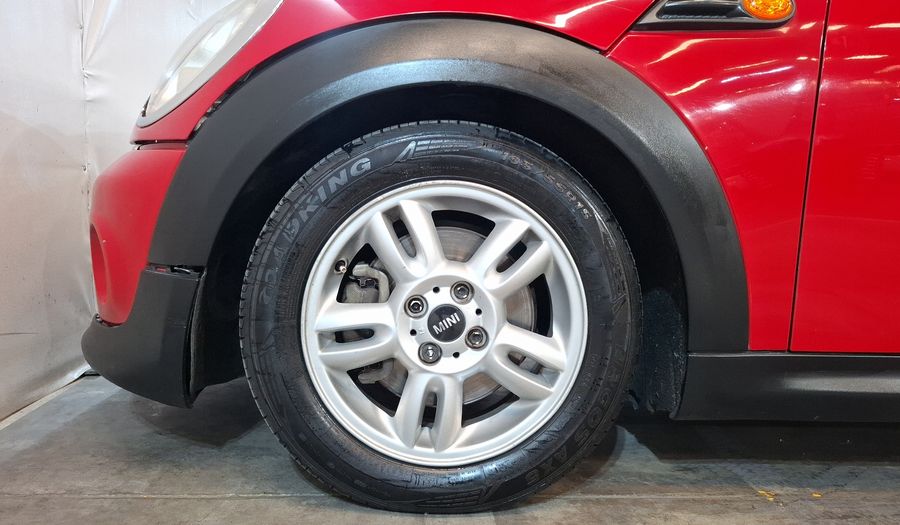 Mini Cooper 1.6 COOPER CLASSIC AT Hatchback 2013