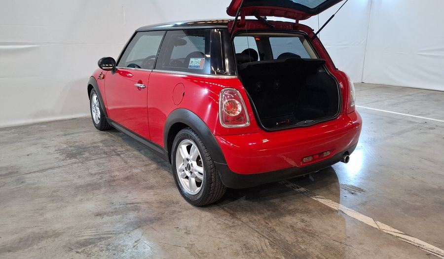 Mini Cooper 1.6 COOPER CLASSIC AT Hatchback 2013