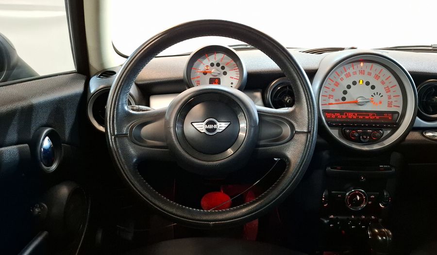 Mini Cooper 1.6 COOPER CLASSIC AT Hatchback 2013