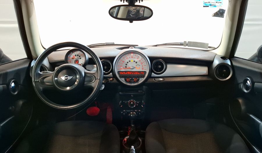 Mini Cooper 1.6 COOPER CLASSIC AT Hatchback 2013