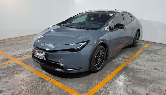 Toyota • Prius