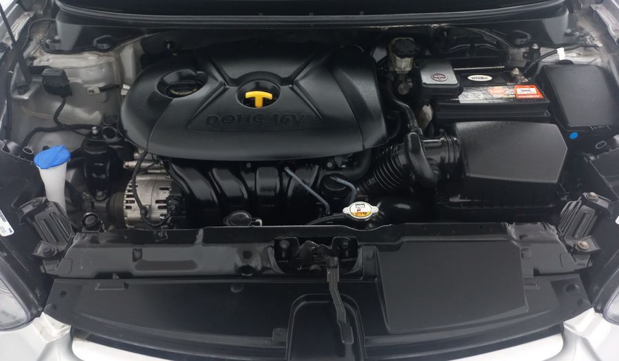 Hyundai Elantra 1.8 GLS PREMIUM AT Sedan 2015