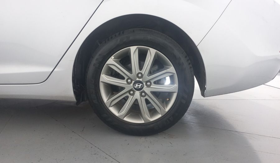 Hyundai Elantra 1.8 GLS PREMIUM AT Sedan 2015