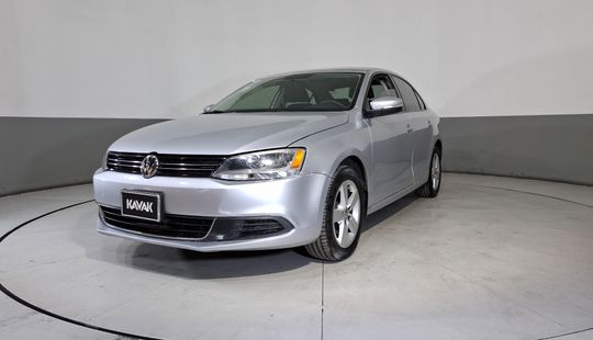Volkswagen • Jetta