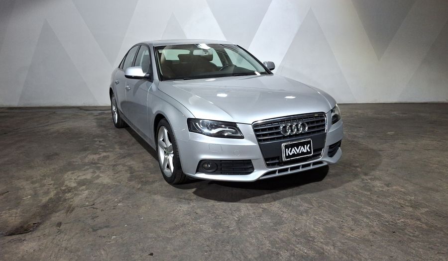 Audi A4 1.8 TFSI TRENDY PLUS MULTITRONIC Sedan 2011