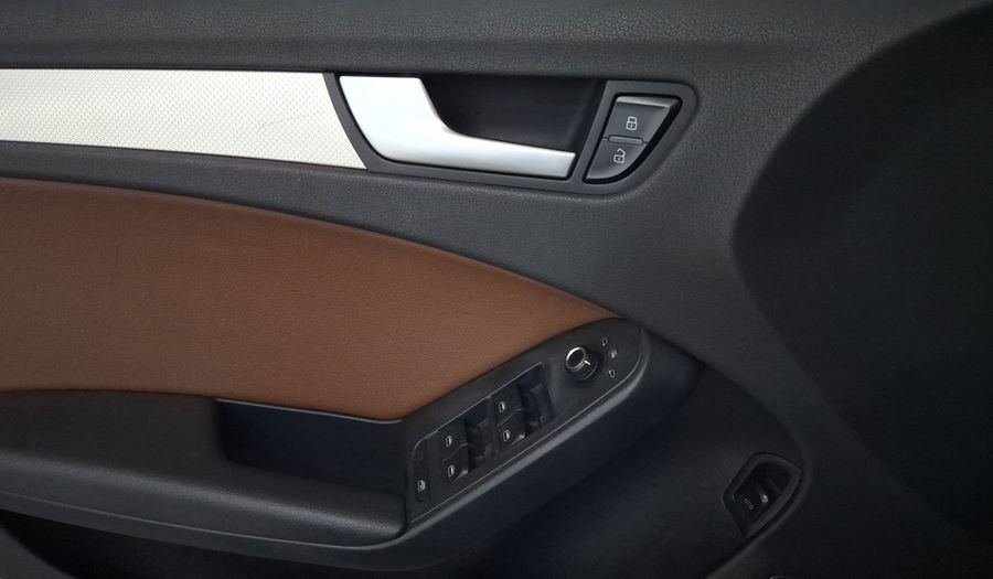 Audi A4 1.8 TFSI TRENDY PLUS MULTITRONIC Sedan 2011