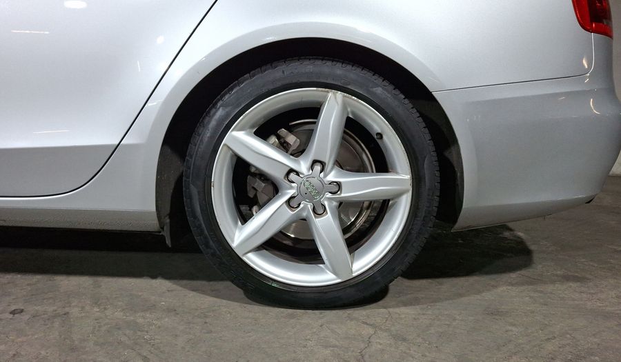 Audi A4 1.8 TFSI TRENDY PLUS MULTITRONIC Sedan 2011