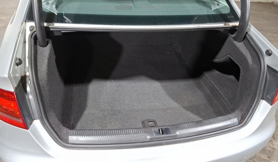 Audi A4 1.8 TFSI TRENDY PLUS MULTITRONIC Sedan 2011