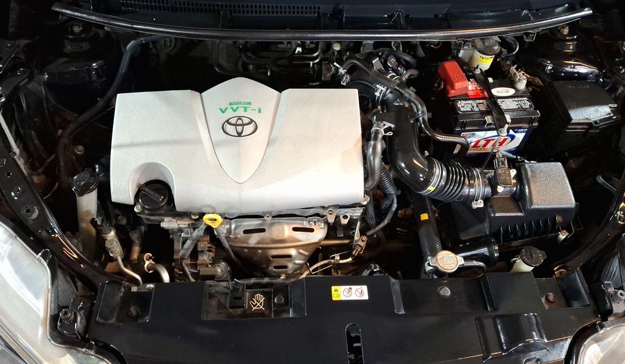 Toyota Yaris 1.5 SE AT 5PTAS Hatchback 2017