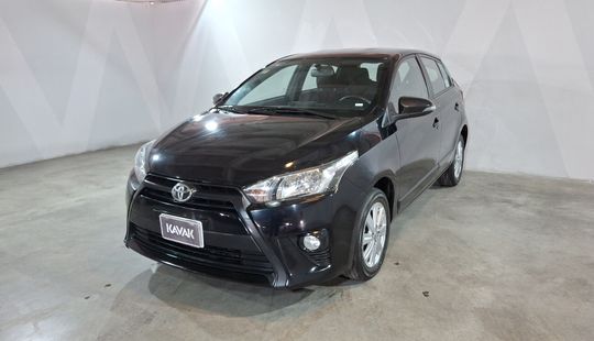 Toyota • Yaris