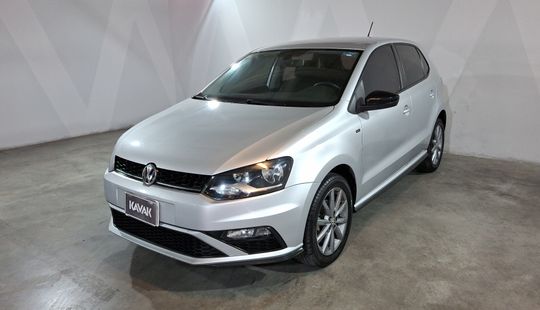 Volkswagen • Polo