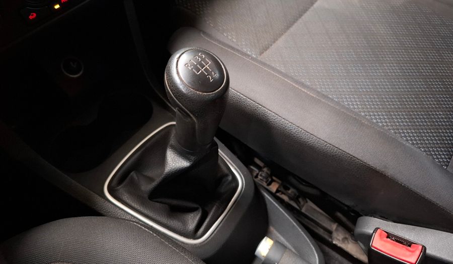 Volkswagen Fox 1.6 COMFORTLINE Hatchback 2012