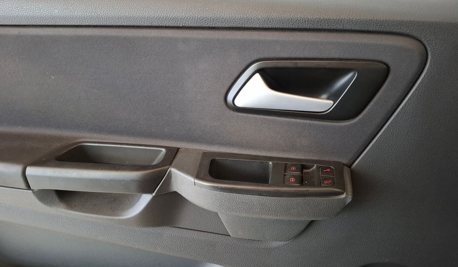 Volkswagen Fox 1.6 COMFORTLINE Hatchback 2012
