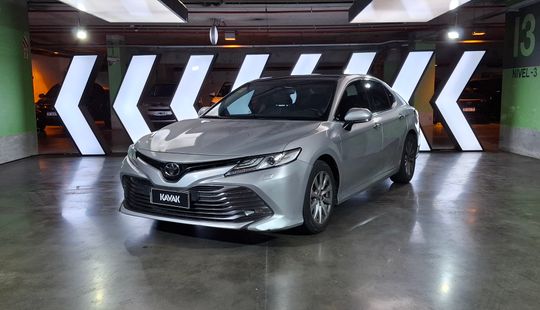 Toyota • Camry