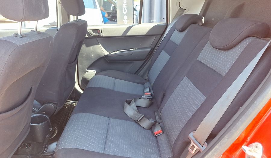 Hyundai Getz 1.4 FL GL 2AB AC Hatchback 2010